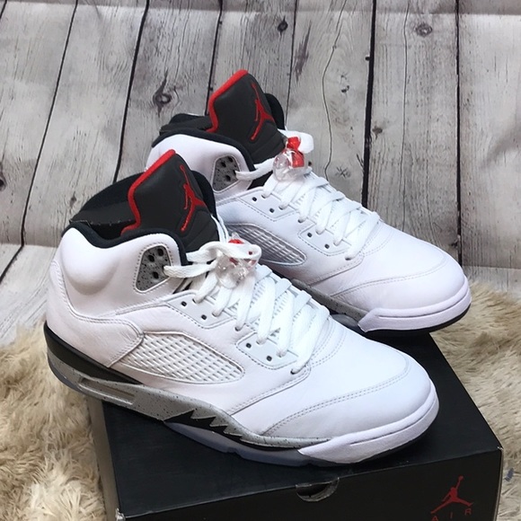 Deadstock☠️☠️ Jordan Retro 5 size 10.5 never worn - Picture 1 of 8